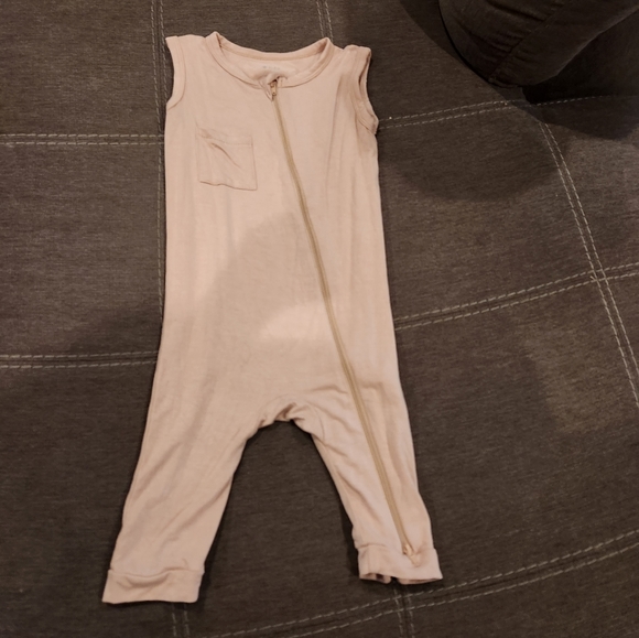 Kyte BABY Other - 2T kyte baby zipper romper in sunset